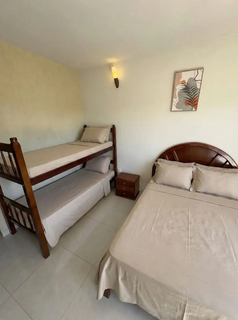 Suíte Tico-tico: cama de casal e beliche